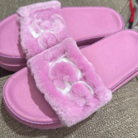 UGG Women's Laton Fur Slide Sandal with box - Picture 2 of 10